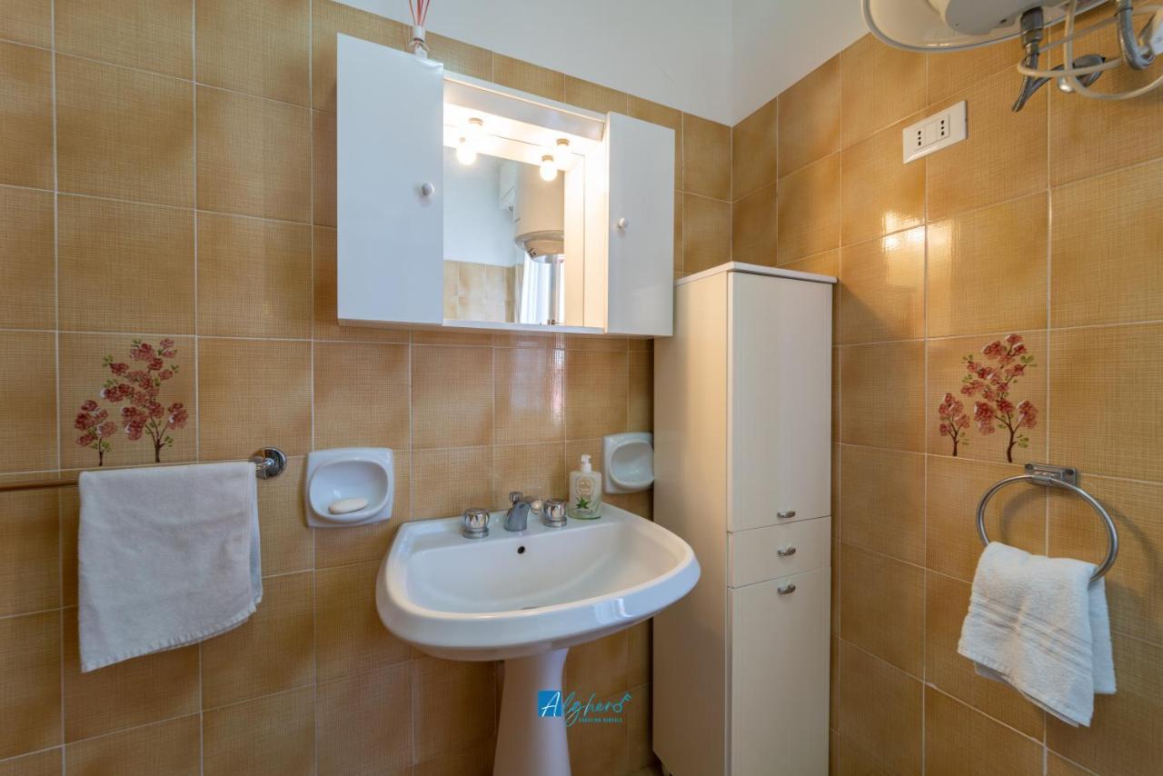 Granelli Di Sabbia Apartment อาลเกโร ภายนอก รูปภาพ